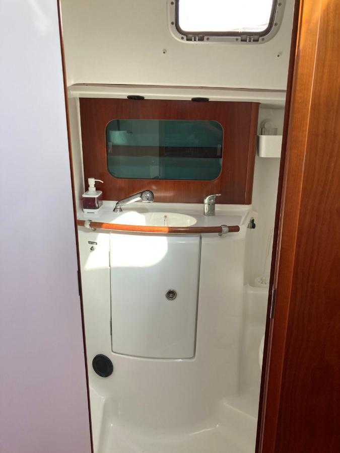 Hotel Sea Bloom - Sleep & Sail In Tejo Lissabon Exterior foto